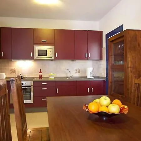 Apartamento Playa Blanca Sleeps 6 Pool Wifi